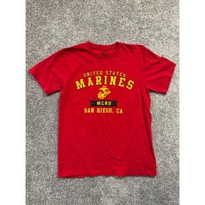 Marines T-Shirt Men Medium Red US Marines MCRD San Diego CA Graphic Made in USA